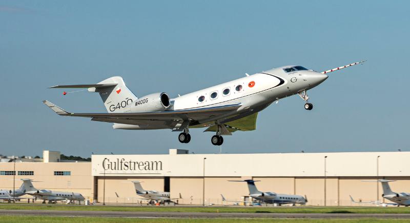 Gulfstream G400 completes first flight, sets new standards