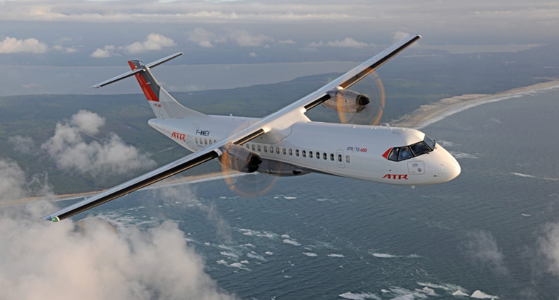 ATR 72-600 turboprop aircraft in flight representing Abelo fleet expansion deal