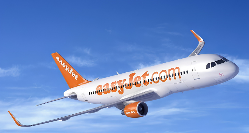 easyJet aircraft represents Apollo's proposed £5.7 billion acquisition deal