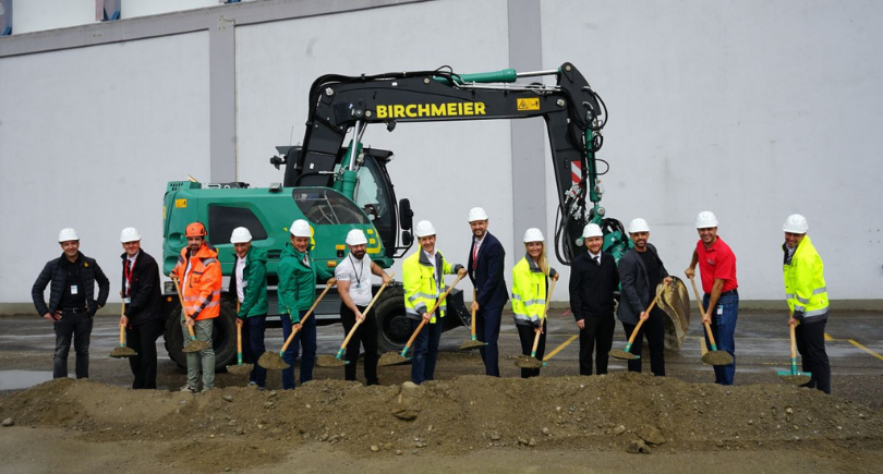 SWISS team at groundbreaking for new Zurich Composite Shop