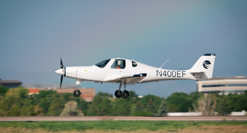 Bye Aerospace eFlyer 2 completes its first flight