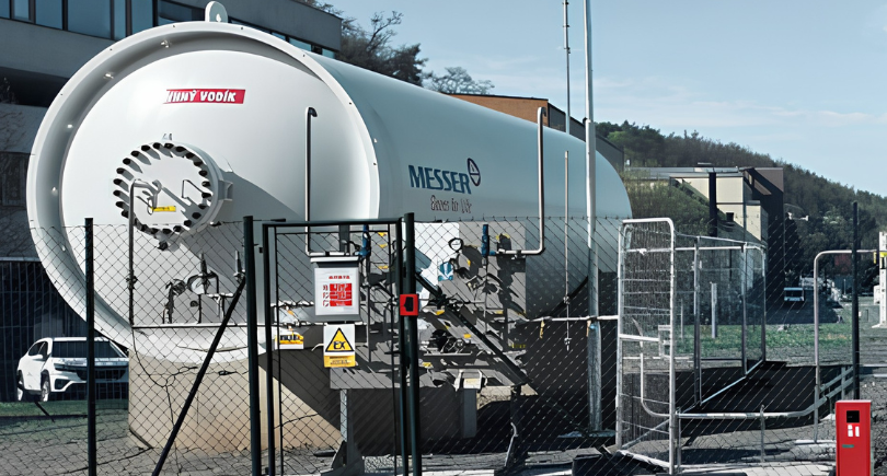 Honeywell Project NEWBORN hydrogen fuel-cell propulsion system under testing