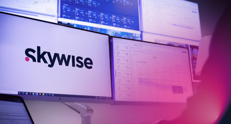 Skywise analytics platform displayed on monitors for IndiGo's digital operations upgrade.