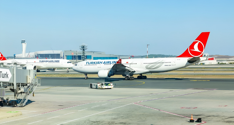 Airbus and Turkish aerospace industry representatives discussing Türkiye’s aircraft fleet growth, aerospace manufacturing and future MRO capabilities.