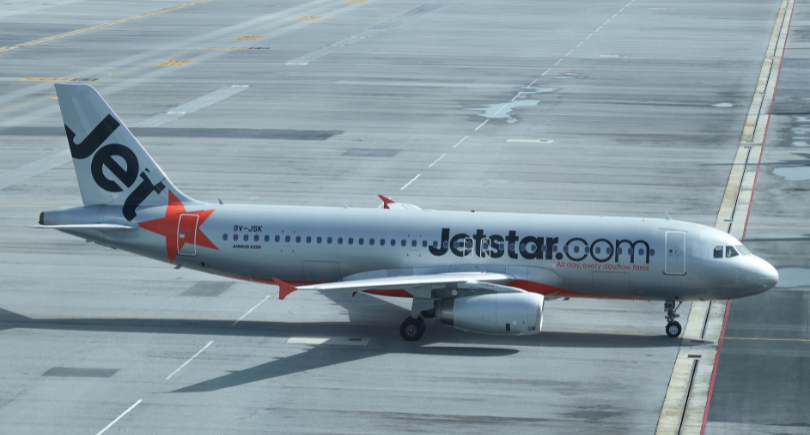 SriLankan Engineering technicians supporting Jetstar Boeing 787 line maintenance in Colombo
